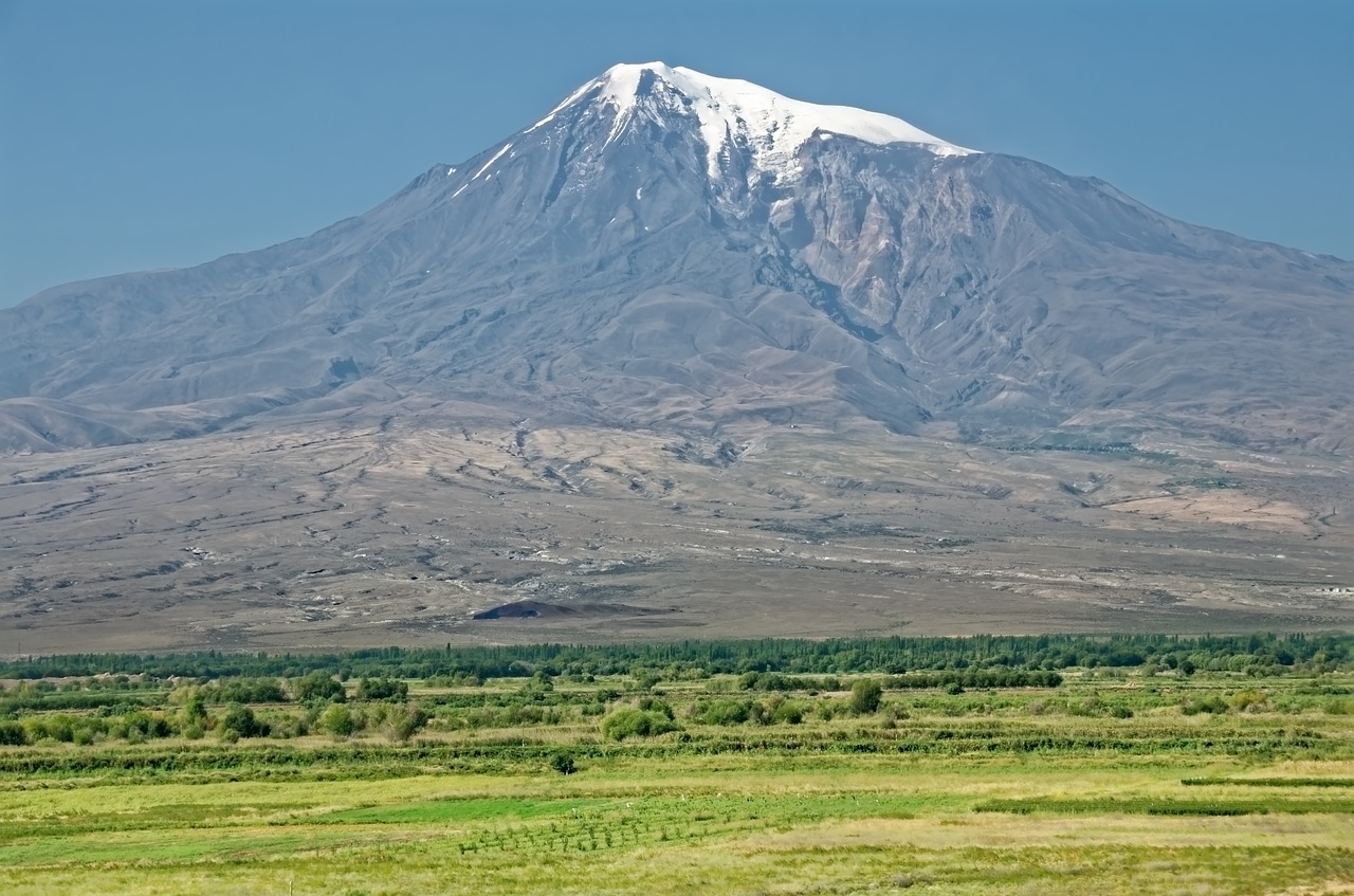 Góra Ararat – zdobądź szczyt i podziwiaj pomniki przyrody